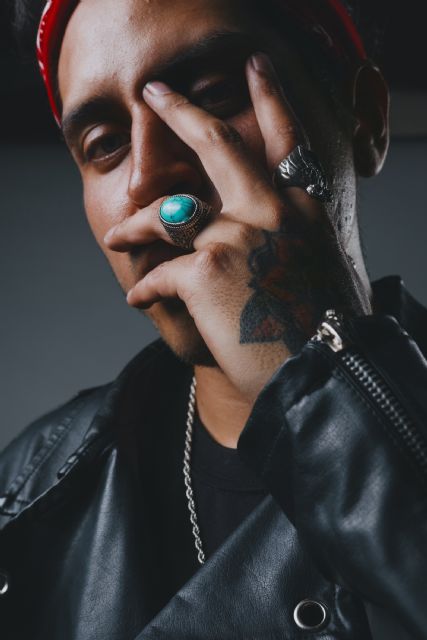 James ec vuelve con su banda extraterrestre y presenta su nuevo single: “karma” - 1, Foto 1