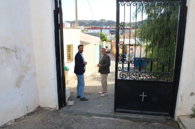En la víspera del Día de Todos los Santos la Policía Local intensifica su presencia en los cementerios del municipio - 4, Foto 4
