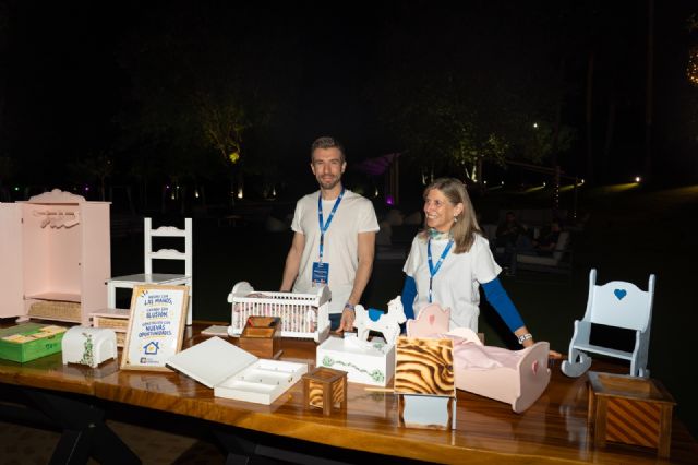 Cerca de 300 personas apoyan la labor de Jesús Abandonado en su primera cena solidaria - 2, Foto 2
