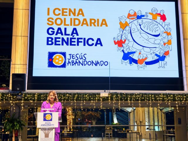 Cerca de 300 personas apoyan la labor de Jesús Abandonado en su primera cena solidaria - 3, Foto 3