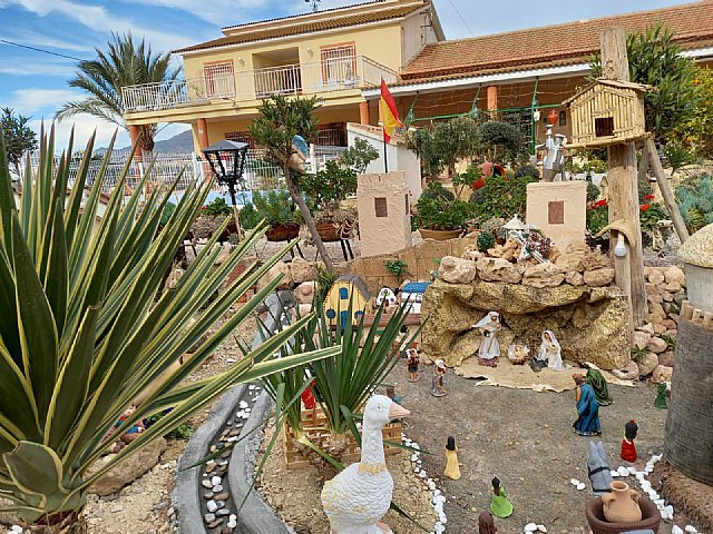 La Hoya cuenta con un Belén artesanal construido, al aire libre, entre plantaciones de lechugas y brócoli - 1, Foto 1