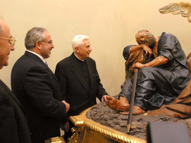 Benedicto XVI ha pasado al Padre; en la UCAM contamos con un intercesor en el Cielo - 2, Foto 2