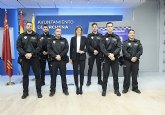 Patricia Fernández preside la toma de posesión de 5 nuevos agentes de Policía Local