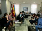 Ayuntamiento y clnicas veterinarias colaborarn en la divulgacin de la nueva normativa sobre animales de compaña