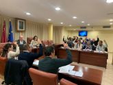 El Pleno aprueba, con la única abstención de VOX, pedir al Gobierno regional que se pongan en marcha medidas urgentes para reducir las listas de espera en el Rafael Méndez