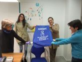 El Ayuntamiento de Lorca pone a disposición de los acompañantes de personas con diversidad funcional un peto azul como distintivo con el que poder salir a la calle