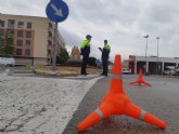 La Policía Local se ve obligada a incrementar los controles para hacer cumplir la circulación de trabajadores de actividades no esenciales tras el endurecimiento de las medidas del estado de alarma