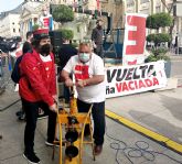 La lucha por el tren Lorca Almanzora Baza Guadix 'ruge' junto al Congreso de los Diputados de Madrid