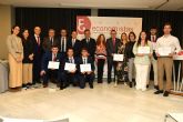 El Colegio de Economistas entrega los premios anuales 'Economía y Empresa' a los alumnos de las tres universidades de la Región con mejores expedientes y trabajos fin de grado