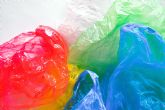 Espana reduce un 40% el uso de bolsas de pl�stico, pero el reto del embalaje sostenible contin�a