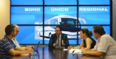 Fomento y Fenebús avanzan en los criterios técnicos para la implantación del bono único regional en autobús