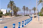Vía Pública instala 90 pivotes para reforzar la seguridad vial en La Manga y Cabo de Palos