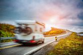 ¿viajas en coche, moto o caravana? te damos los consejos que necesitas