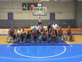 El equipo de baloncesto en silla de ruedas de la Casa Regional en Getafe visita Murcia