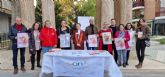 El Ayuntamiento de Lorca conmemora el Da Mundial de la Lucha Contra el Sida y coloca un gran lazo rojo en el balcn del Consistorio y un homenaje a los fallecidos por VIH