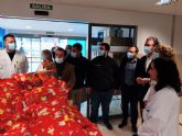 Los Reyes Magos se adelantan en el Hospital Infantil de La Arrixaca, donde los niños y niñas disfrutan ya de sus regalos