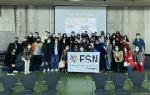 Ms de 60 participantes asisten a la primera sesin de intercambio lingstico con jvenes erasmus