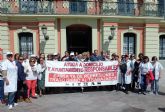 La HOAC muestra su apoyo a las trabajadoras de Ayuda a Domicilio de Murcia y entrega una ayuda económica a la caja de resistencia por la huelga