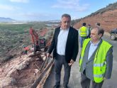 Fomento refuerza los taludes dañados por las lluvias en la carretera que une las pedanas lorquinas de El Garrobillo y Ramonete