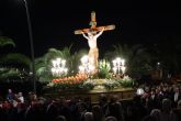 El Cristo del Mar Menor vuelve a iluminar la noche pinatarense en un Vía Crucis de profunda emoción