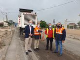La Comunidad mejora el firme de la carretera que une las pedanías de Casillas y El Raal