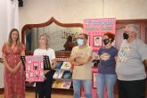 La edil de Cultura inaugura la 4ª exposicin solidaria 'Artistas en camiseta'