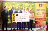 Vive la Suerte entrega a Asteamur 30.000 euros con motivo de la carrera solidaria Run Day