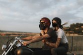 Cómo circular protegidos en moto en verano sin pasar calor