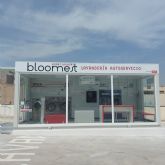 Miele abre una lavandera autoservicio en una estacin de servicioen Murcia