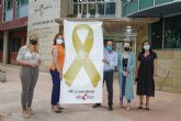 La fachada de la Consejera de Poltica Social luce un lazo dorado para dar visibilidad al cncer infantil