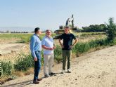 El Ayuntamiento de Lorca concluye la limpieza del canal de la Rambla de Biznaga, con la retirada de cerca de 400 toneladas de restos de vegetaci�n, maleza y sedimentos