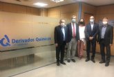 El decano y la vicedecana de la Facultad de Qumica de Murcia visitan las instalaciones de la Derivados Qumicos