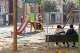 El Ayuntamiento precinta los parques infantiles para minimizar el contacto entre menores y evitar aglomeraciones