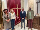 La Federacin de San Clemente estrena la rplica de la famosa Cruz de Fernando El Catlico, conocida como la 'Cruz de Cristal de Roca', que abrir el cortejo del Patrn en los desfiles