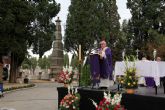 Religin . Conmovedor homenaje a las almas del purgatorio en la tradicional misa del Cementerio de San Fernando de Sevilla