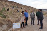 La alcaldesa y el edil de Desarrollo Econmico y Formacin visitan la antigua escombrera donde estn actuando los participantes del Programa Mixto de Empleo y Formacin