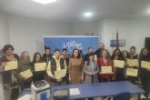 Los participantes en el curso de �Auxiliar de Cocina� llevado a cabo por la ADLE en La Manga reciben sus diplomas