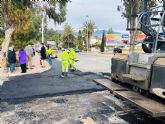 El Gobierno local mejora el firme en cinco calles de la urbanizaci�n La Alcayna
