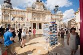Los visitantes podrn llevarse un libro con su foto como recuerdo de la ciudad