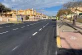 Vía Pública renueva el asfalto y señalización horizontal de la carretera a La Manga de Cabo de Palos