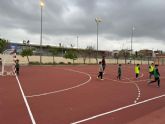 Las obras de renovación de las pistas polideportivas de Guadalupe mejoran la seguridad y la calidad de las instalaciones deportivas