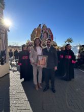 La alcaldesa de Archena nombrada Cabo de Andas de Honor del nuevo trono de la Cofrad�a Santas Mujeres de Jerusal�n