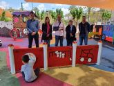 El Ayuntamiento de Molina de Segura lleva a cabo la instalación de paneles de juegos accesibles en parques municipales