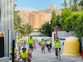 Ms de 300 ninos de cinco centros educativos de Lorca convierten la bicicleta en su medio de transporte para ir al cole