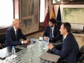 Lpez Miras se rene con el presidente de la Asociacin de Direccin Humana de la Regin de Murcia