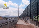 La Guardia Civil detiene a tres trabajadores por el robo de una tonelada y media de cable de cobre del alumbrado p�blico de la autov�a A-30