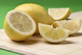 El limón europeo, fuente de Vitamina C, ingrediente ideal para combatir el calor del verano