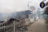 Bomberos extinguen un incendio en Villas Caravaning