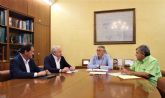Urrea mantiene una reunión con el alcalde de Mazarrón