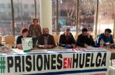 Miembros de la Plataforma Sindical de Prisiones en la Región se encierran en la Delegación del Gobierno